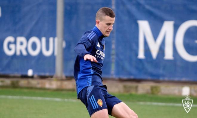 Carlos Nieto, durante un entrenamiento con el Real Zaragoza (Foto: RZ).