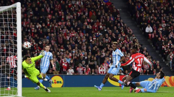 Gol de Nico Williams, a pase de su hermano Iñaki, ante el Viktoria Plzen en San Mamés (Foto: Athletic Club).