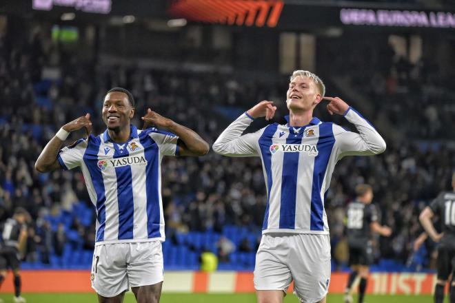 Oskarsson celebra su gol al PAOK de Salónica (Foto: Giovanni Batista).