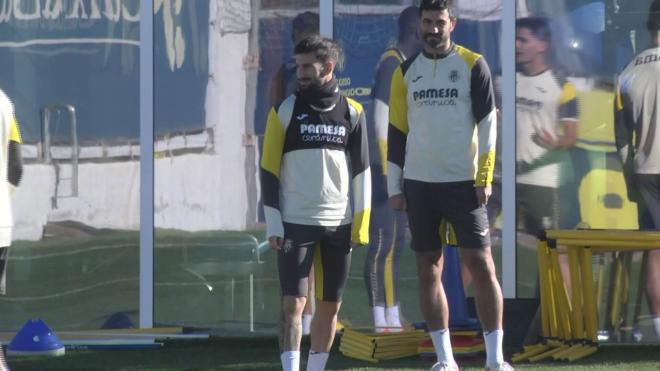 Álex Baena entrenando con el Villarreal.