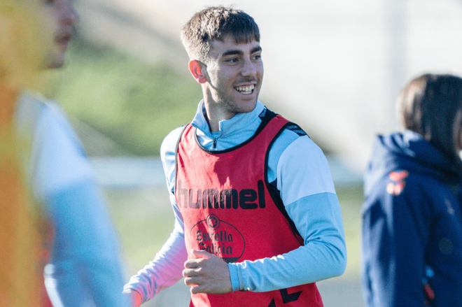 Iker Losada entrenándose en Afouteza (Foto: RC Celta).