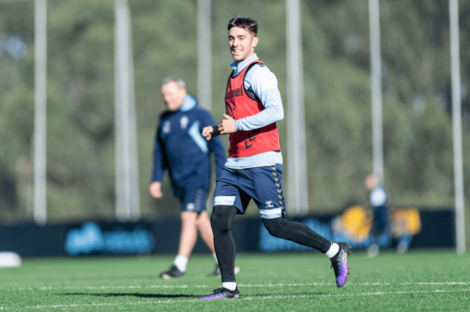 Iker Losada entrenándose en Afouteza (Foto: RC Celta).