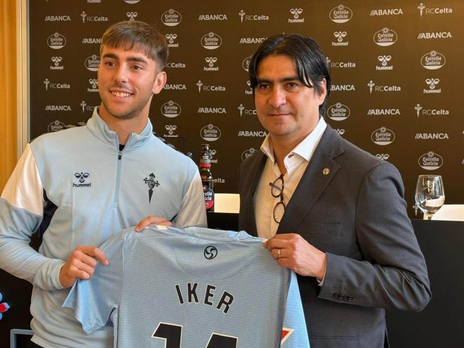 Iker Losada en su presentación con Marco Garcés (Foto: ElDesmarque).