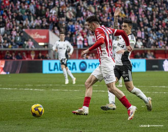 Nico Serrano, en el Sporting - Burgos (Foto: LALIGA).