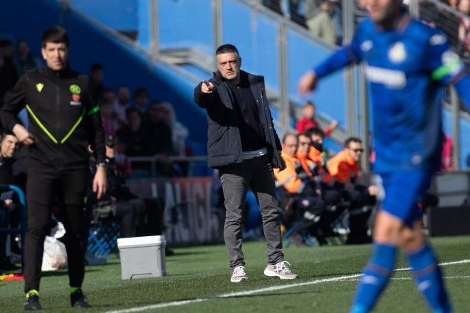 García Pimienta, en el Getafe-Sevilla (Foto: Cordon Press).