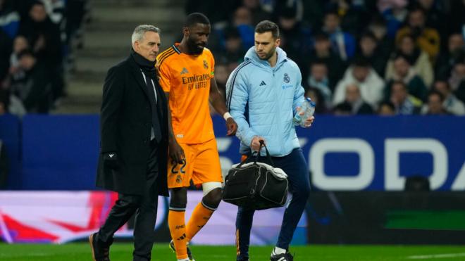 Antonio Rüdiger abandonando el RCD Stadium (Fuente: EFE)