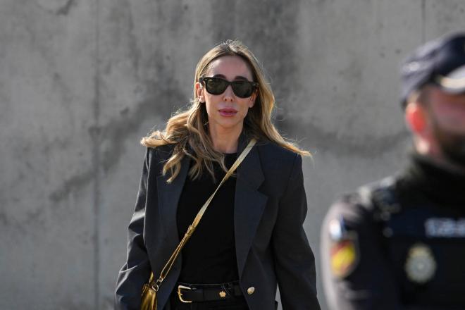 Patricia Pérez llegando al juicio sobre Luis Rubiales (EFE)