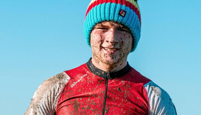 Aidan Worden, campeón británico fallecido en un accidente.