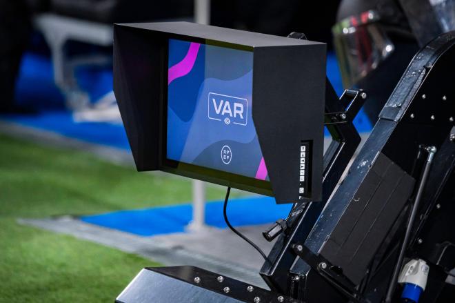 El VAR en LALIGA (Foto: Cordon Press).