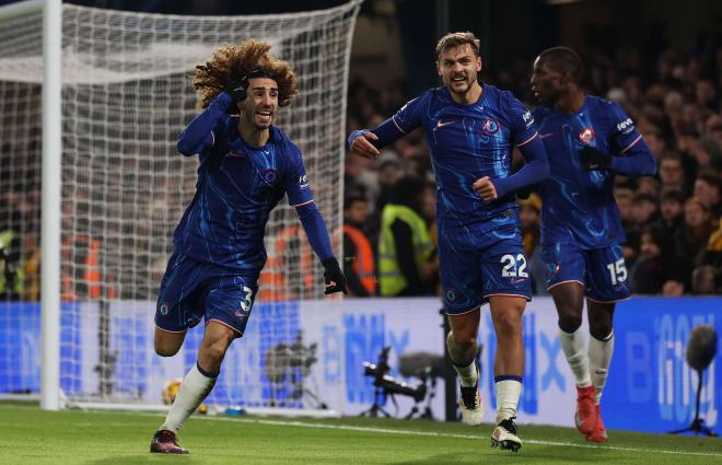 Marc Cucurella celebrando un gol con el Chelsea (Foto: Cordon Press).