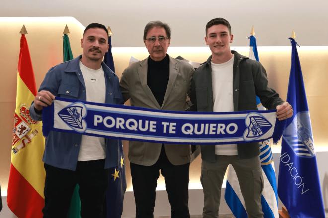 Alfonso Herrero, Loren y Carlos López tras el acuerdo de renovación. (Foto: MCF)