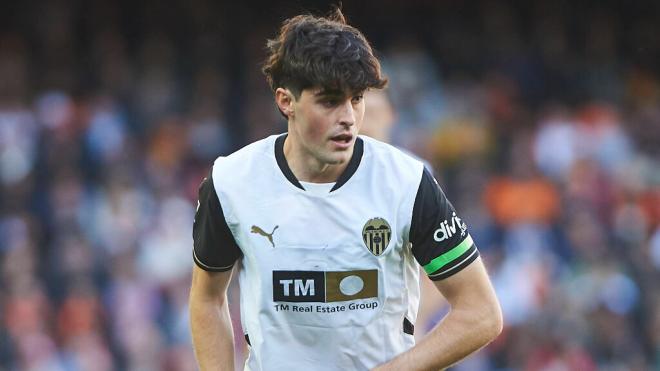 Javi Guerra, en un partido con el Valencia CF (Cordon Press)