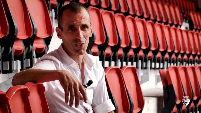 Patxi Puñal, en una entrevista con el club (Foto: CA Osasuna).