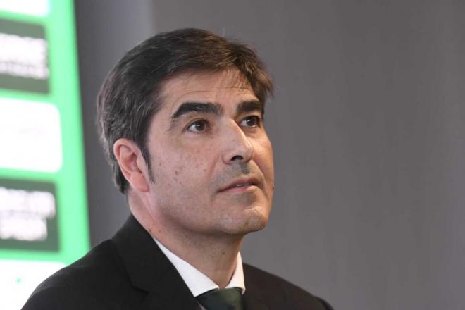 Ángel Haro, ante los medios (Foto: Kiko Hurtado)