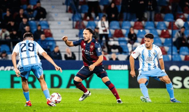 Acción del Levante - Málaga de la primera vuelta. (Foto: LALIGA)