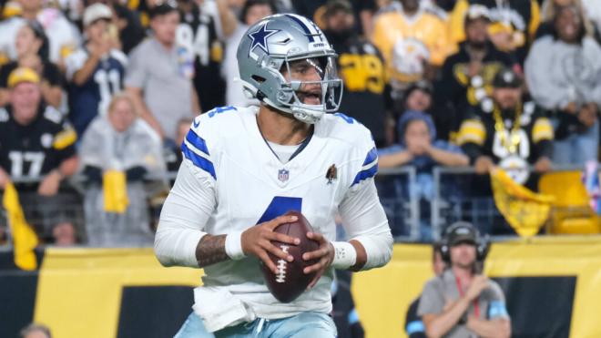 Dak Prescott durante un partido de Dallas Cowboys (Fuente: Cordon Press)