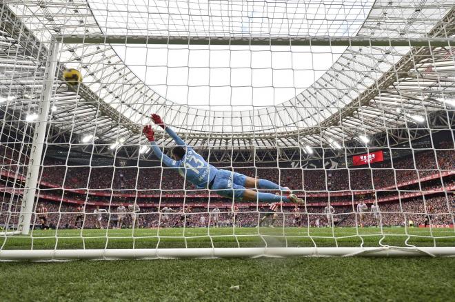 Golazo de Oihan Sancet ante el Girona FC de Michel en San Mamés (Foto: Athletic Club).