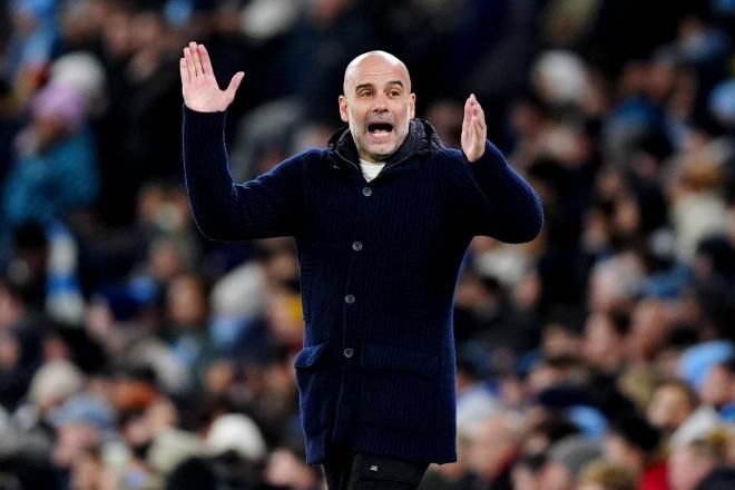 Pep Guardiola, durante el partido del City ante el Arsenal (Foto: Cordon Press).