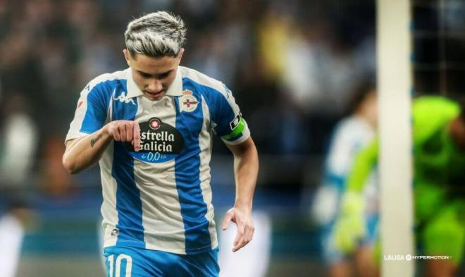 Yeremay celebra un gol en el Deportivo-Almería (FOTO: LALIGA).