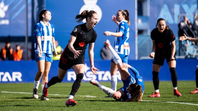 Graham Hansen celebra uno de los goles del Barcelona ante el Espanyol(FC Barcelona Femeni).