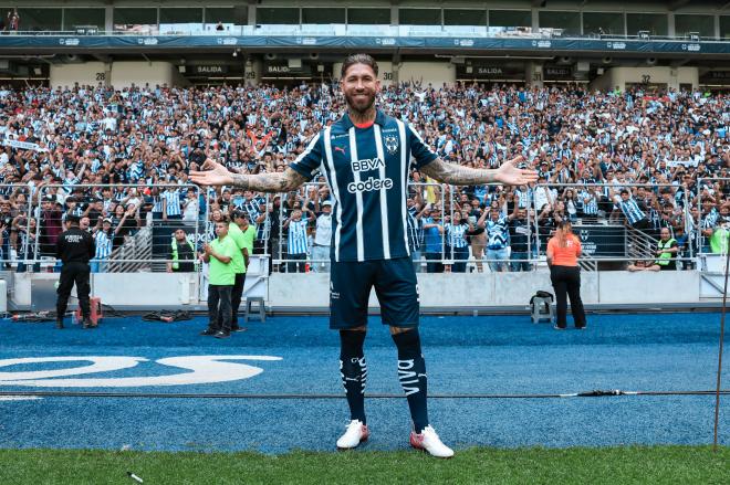 Sergio Ramos, presentado con el Rayados de Monterrey (Foto: @Rayados).