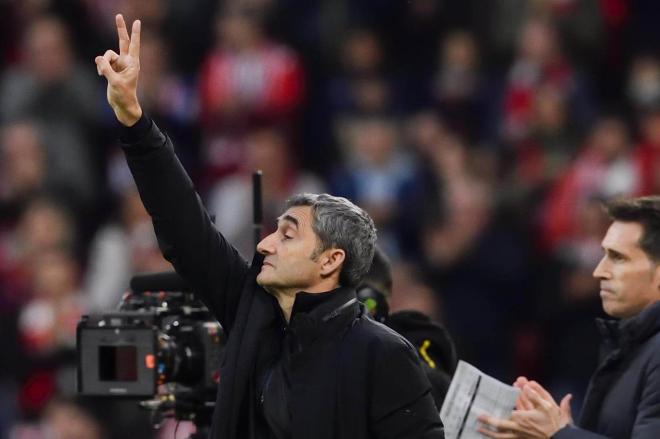 El técnico Ernesto Valverde dirige en un partido en San Mamés (Foto: Athletic Club).