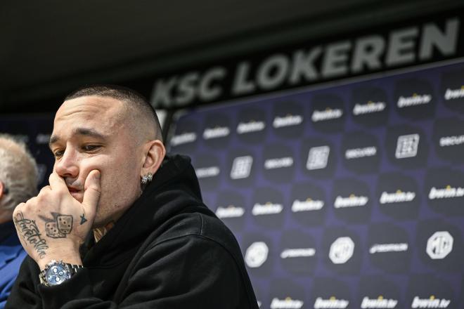 Radja Nainggolan, en rueda de prensa (Foto: Cordon Press).