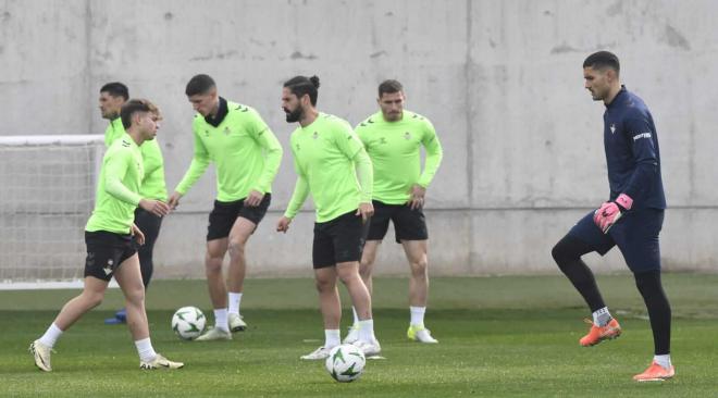 Isco Alarcón en el entrenamiento de este lunes (foto: Kiko Hurtado).