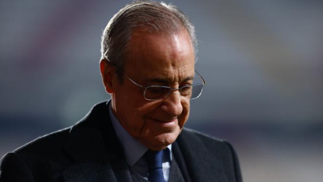 Florentino Pérez en un partido del Real Madrid (Europa Press)