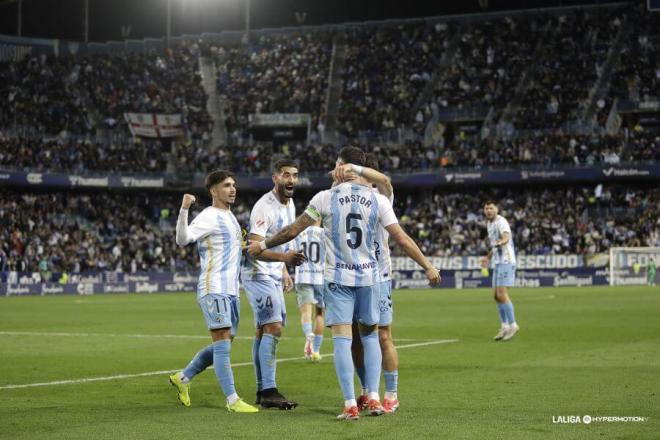 Celebración del gol de Álex Pastor al Levante. (Foto: LALIGA)