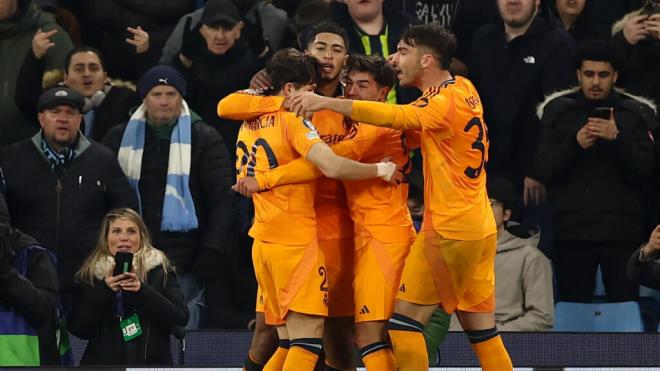 Los jugadores del Real Madrid celebrando el gol ante el Manchester City (Fuente: EFE)