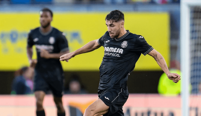 Santi Comesaña, en un partido con el Villarreal (Foto: VCF).