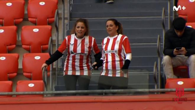 Dos hermanas del Athletic Club en su primera vez en San Mamés (Captura: El Día Después).