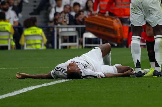 Militao en el momento de su lesión contra Osasuna (Cordon Press)