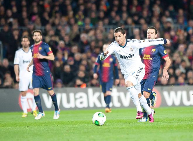 Cristiano Ronaldo, contra el Barça en el Camp Nou en 2012 (Foto: Cordon Press)