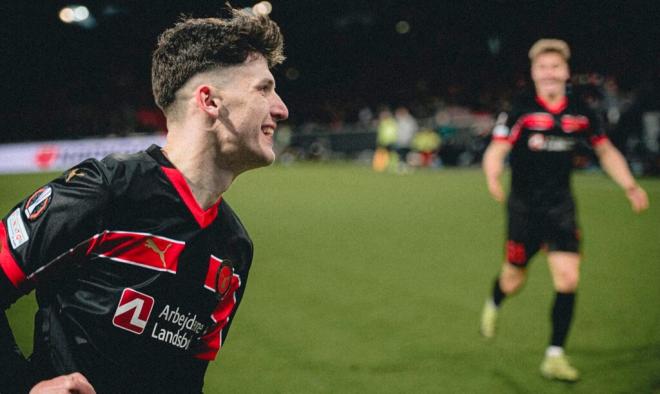 Mikel Gogorza celebra un gol con el Midtjylland (Foto: Midjtylland).