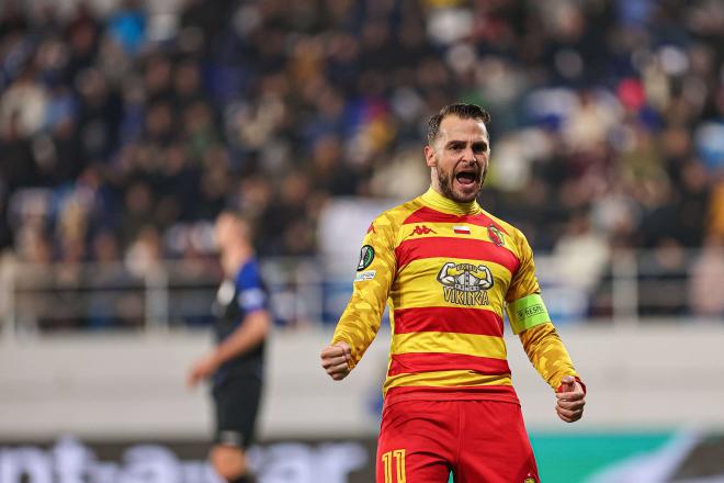 Jesús Imaz celebra uno de sus goles en el TSC-Jagiellonia Bialystok (Foto: Cordon Press).