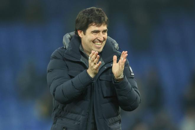 Andoni Iraola aplaude durante un partido del Bournemouth (Foto: Cordon Press).