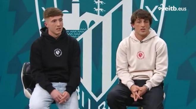 Unai Gómez y Mikel Jauregizar durante una entrevista. (Foto: eitb)