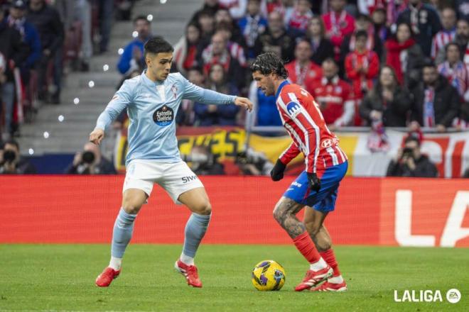 Hugo Sotelo con Rodrigo de Paul (Foto: LaLiga).