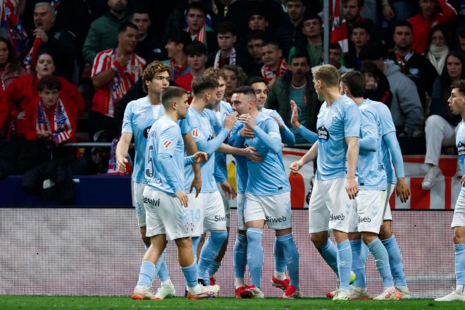 El Celta celebrando su gol contra el Atlético (EFE)