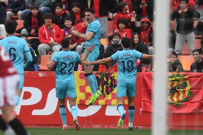 Ibai Sanz, del Bilbao Athletic, celebra su gol al Nástic (Foto: Athletic Club).