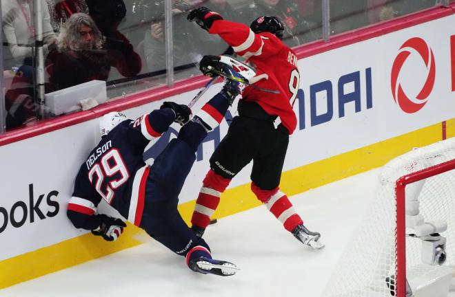 Disputa entre Estados Unidos y Canadá en el Nations FaceOff (Foto: Cordon Press).