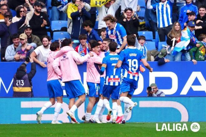 El Espanyol celebra el gol de Roberto al Athletic (Foto: LALIGA).