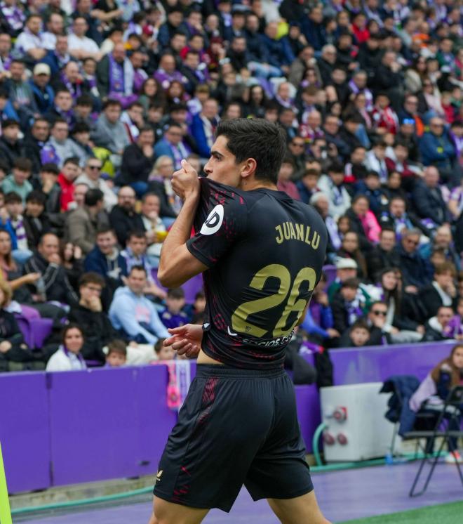 Celebración del tanto de Juanlu ante el Real Valladolid (Foto: Cordon Press).