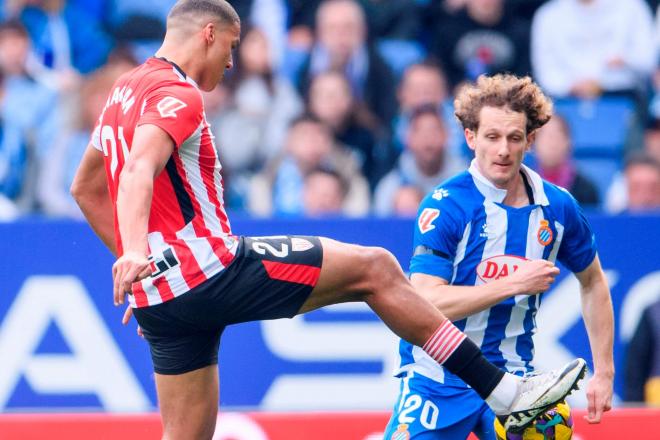 Maroan Sannadi la juega en el partido ante el RCD Espanyol empatado en Cornellá (Foto: Athletic Club).