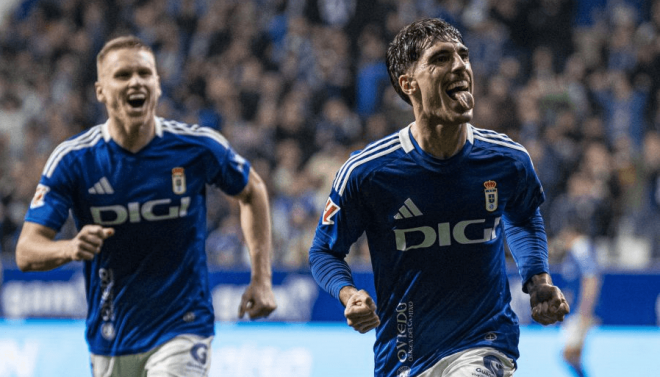 Nacho Vidal celebrando su gol en el Real Oviedo-Albacete (Foto: LALIGA).