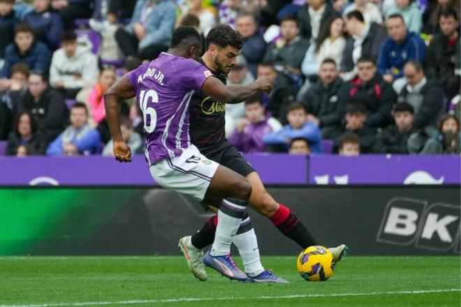 Isaac Romero, en el Valladolid-Sevilla (Foto: Cordon Press).