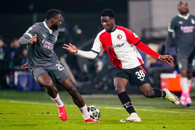 El Feyenoord llega con un resultado positivo ante el Milan (Foto: Cordon Press).