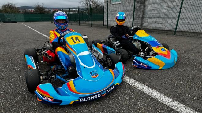 Fernando Alonso y Diego Ruiloba en los karts del asturiano (Redes sociales)